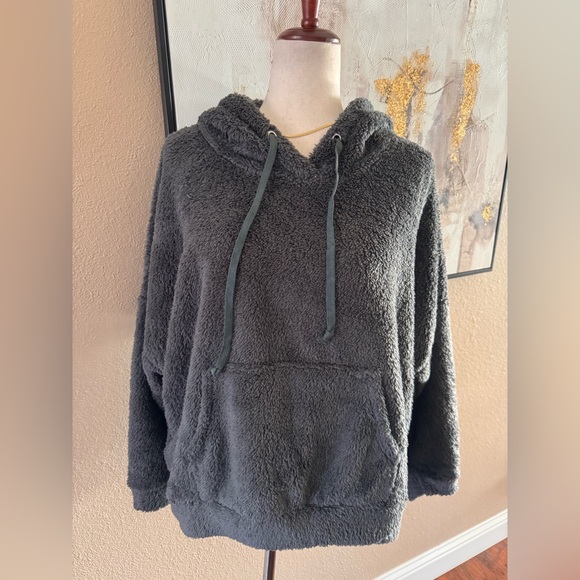 Soft and cozy Sherpa hooded sweatshirt oversized - Picture 2 of 7